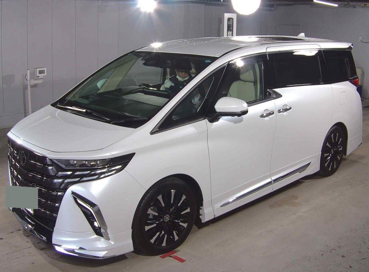 2026 Toyota Alphard Hybrid Executive Lounge