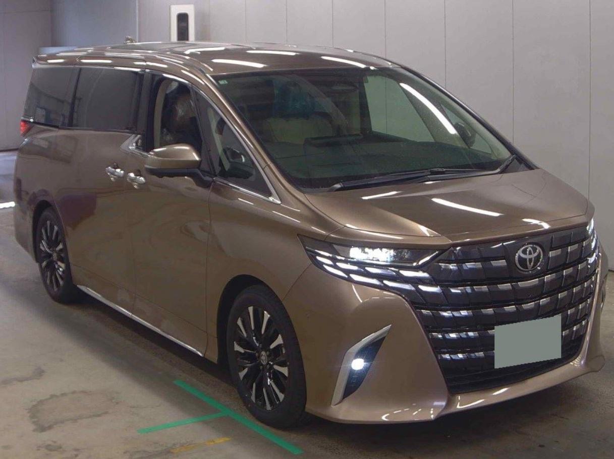 2026 Toyota Alphard Hybrid Executive Lounge, photo 2