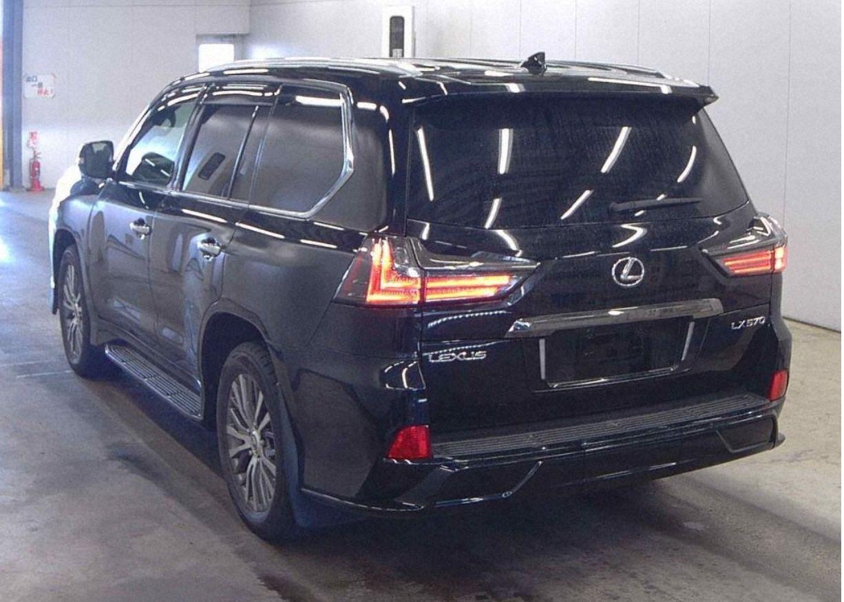 2021 Lexus LX570, photo 3