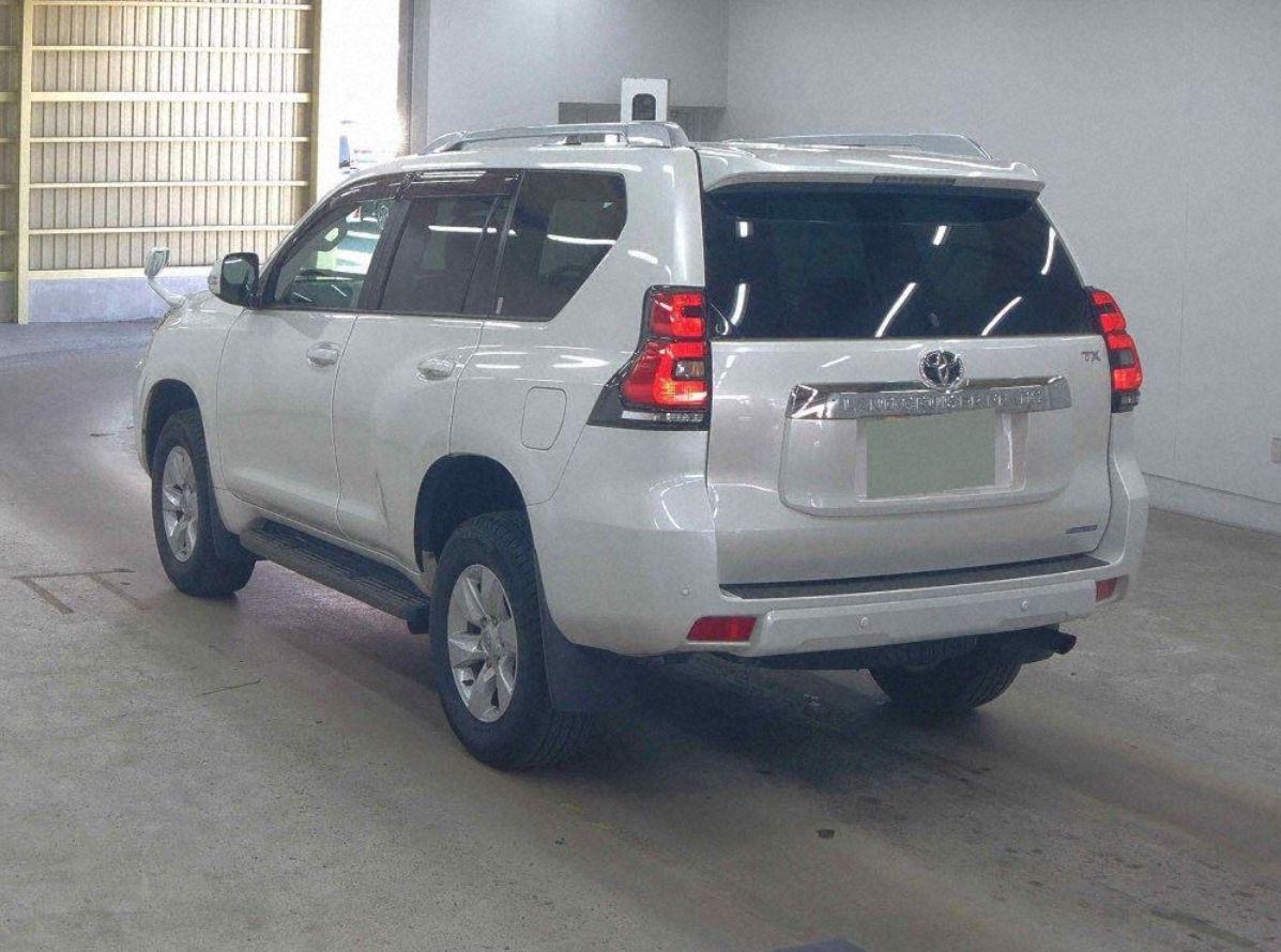 2023 Toyota Land Cruiser Prado 5D 4WD TX, photo 3