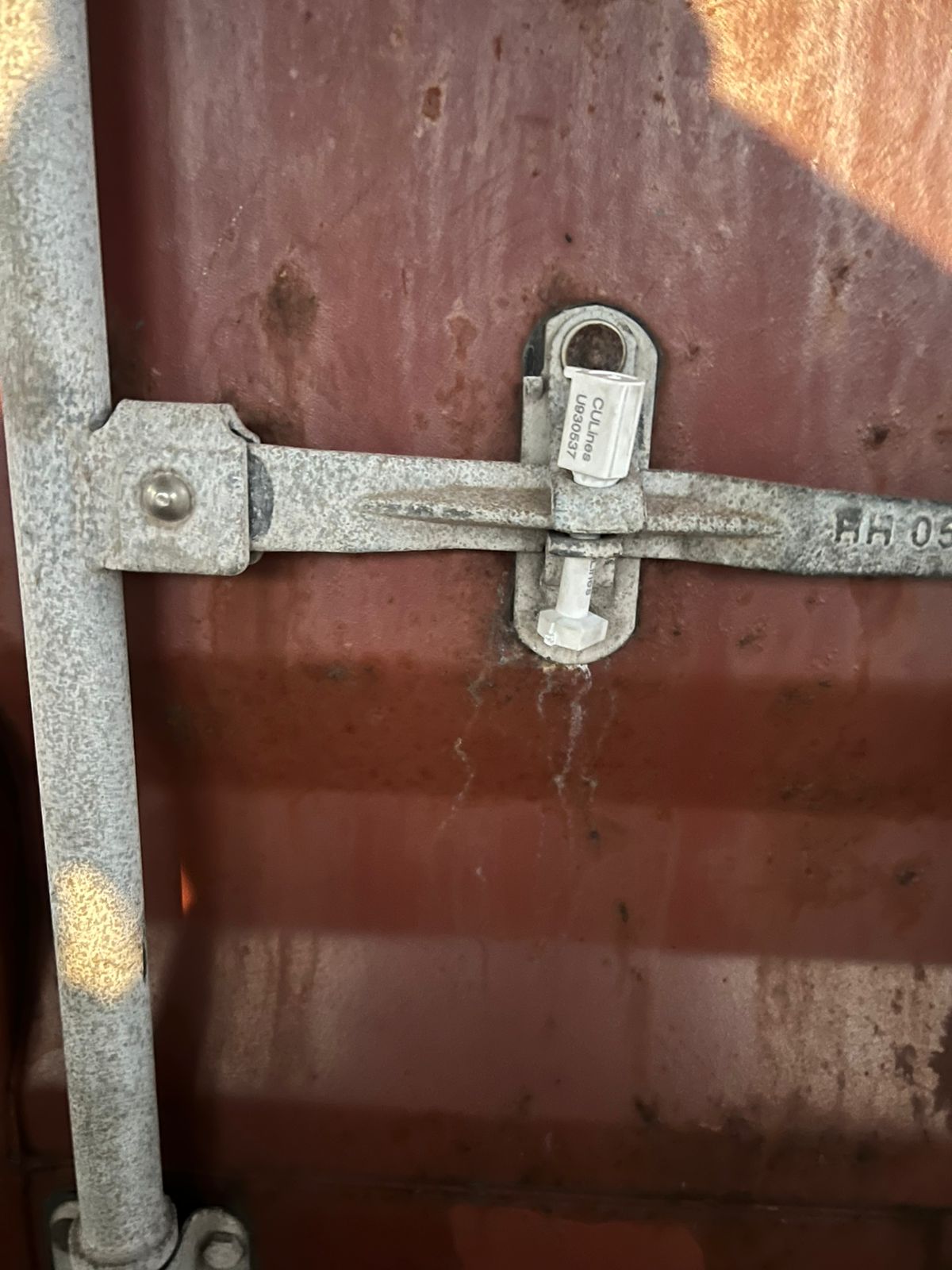CULines U930537, high-security bolt seal applied