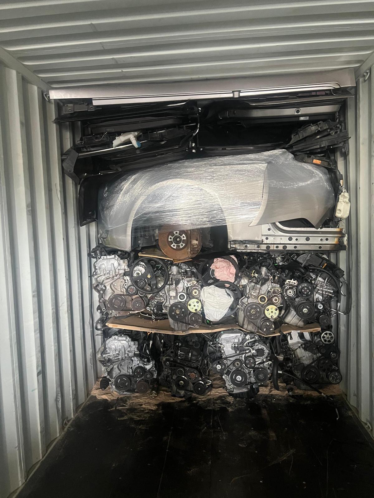 Engine bay with wrapped cabin section overhead