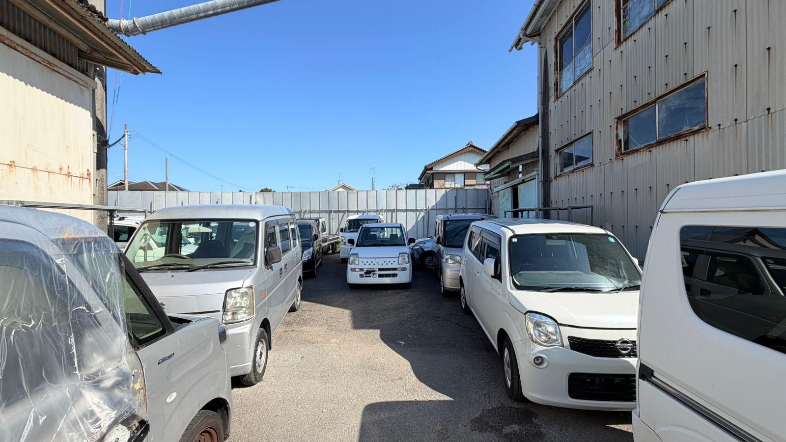 Mixed stock, vans, sedans, kei