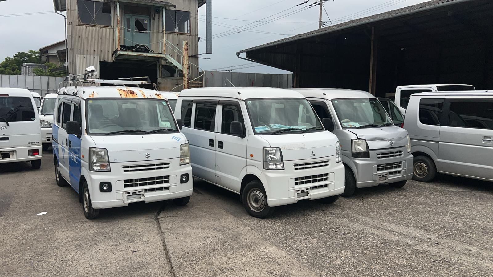 Suzuki Every and Mitsubishi Minicab stock